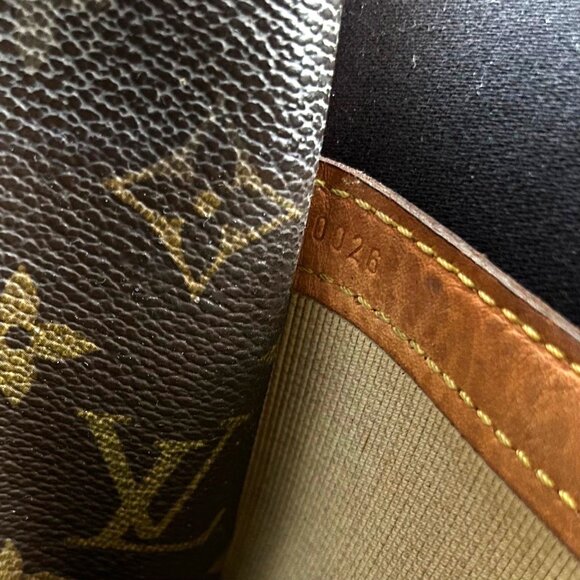 LOUIS VUITTON Monogram Reporter PM - Picture 6 of 11